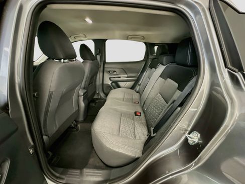 Used 2025 Nissan Kicks SV AWD/4WD image 28