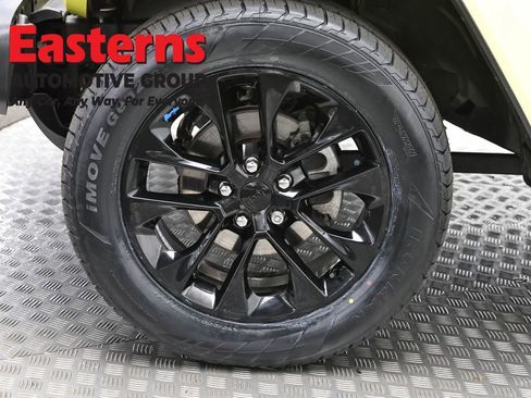 Used 2023 Jeep Wrangler Unlimited Sahara w/ Cold Weather Group image 35