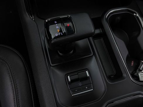 Used 2024 GMC Sierra 1500 AT4 w/ Technology Package image 26