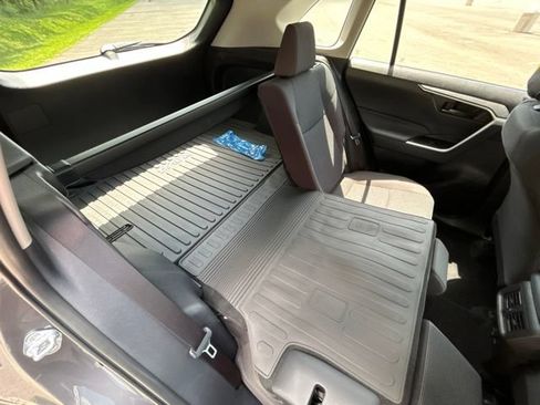 Used 2025 Toyota RAV4 LE AWD/4WD image 52