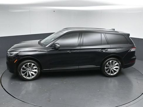 Certified 2025 Lincoln Aviator AWD w/ Jet Appearance Package image 46