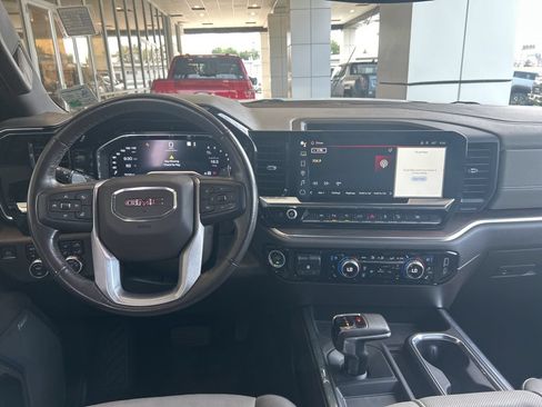 Used 2022 GMC Sierra 1500 SLT AWD/4WD image 14