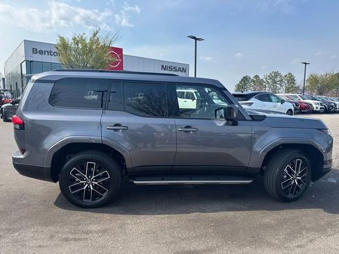 Used 2026 Lexus GX 550 w/ Accessory Package (2T) image 35