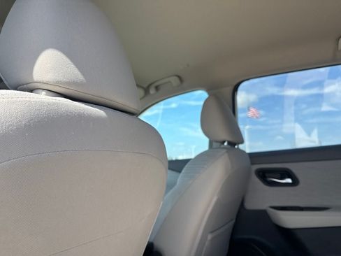 Certified 2023 Nissan Rogue SV FWD image 31