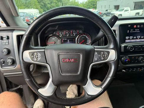 Used 2016 GMC Sierra 2500 SLT w/ Duramax Plus Package AWD/4WD image 29