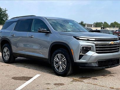 Used 2026 Chevrolet Traverse LT w/ Driver Confidence Package