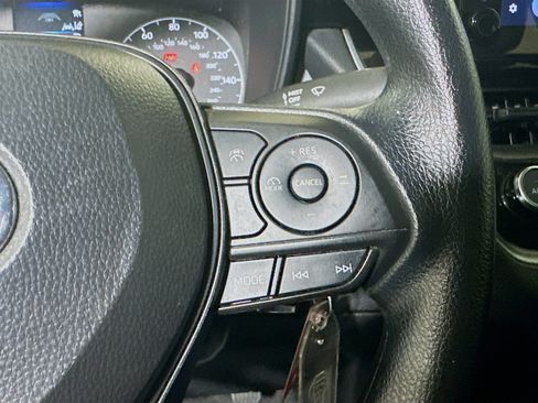 Used 2024 Toyota Corolla LE FWD image 17