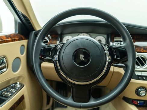 Used 2013 Rolls-Royce Ghost image 91