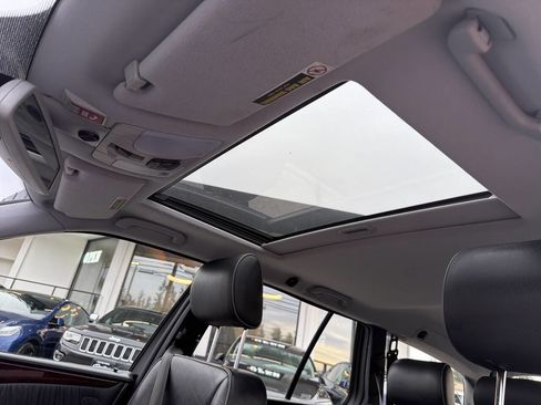 Used 2000 Mercedes-Benz E 320 4MATIC Wagon image 35