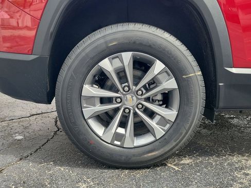 New 2026 Chevrolet Equinox LT w/ Convenience Package II FWD image 5