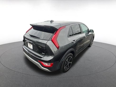 Used 2026 Kia Niro LX FWD image 4