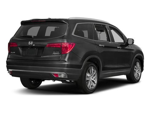 Used 2017 Honda Pilot Elite image 2