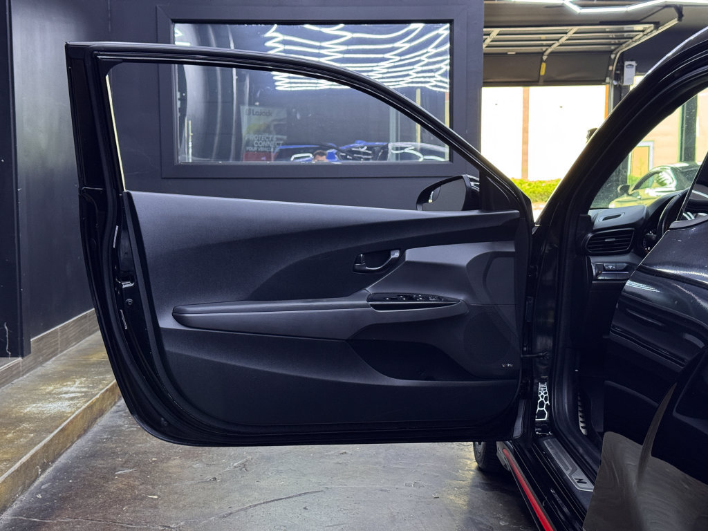 Used 2019 Hyundai Veloster N N FWD image 14