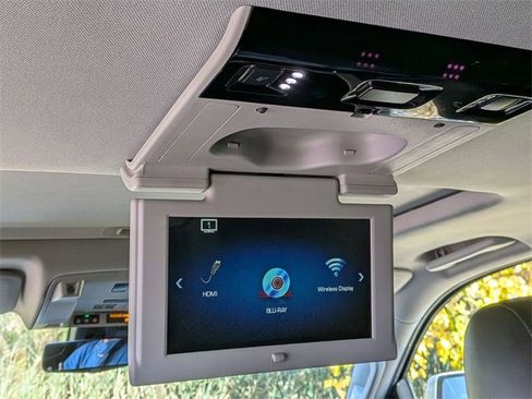 Used 2020 Cadillac Escalade Luxury image 23