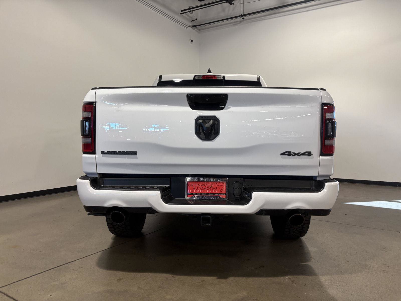 Used 2024 RAM 1500 Laramie AWD/4WD image 4