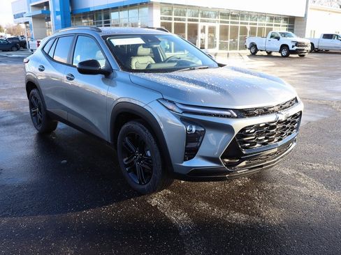 New 2026 Chevrolet Trax ACTIV w/ Driver Confidence Package image 2