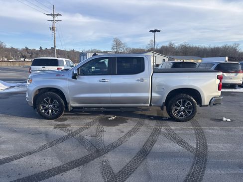 Used 2022 Chevrolet Silverado 1500 LT w/ Z71 Off-Road Package image 7