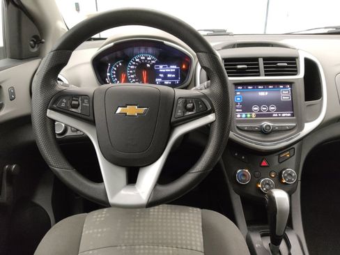 Used 2020 Chevrolet Sonic LT image 22