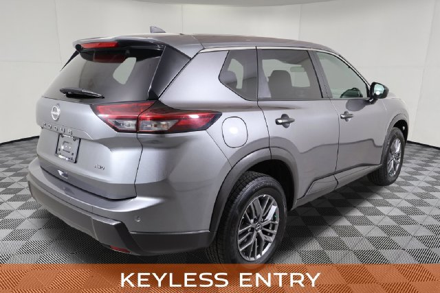Used 2024 Nissan Rogue S AWD/4WD image 6
