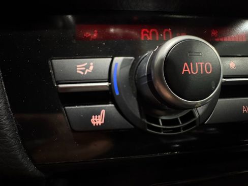 Used 2011 BMW 535i xDrive Sedan image 22