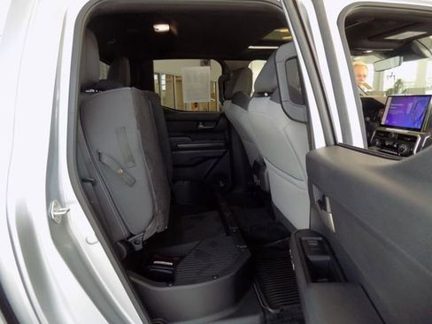 Used 2024 Toyota Tacoma TRD Sport w/ TRD Sport Upgrade Package RWD image 24