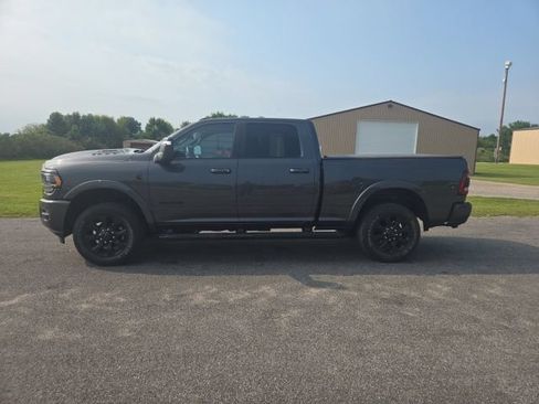 Used 2024 RAM 3500 Limited AWD/4WD image 3