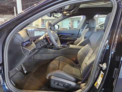 New 2026 BMW M5 w/ M Driver's Package image 22