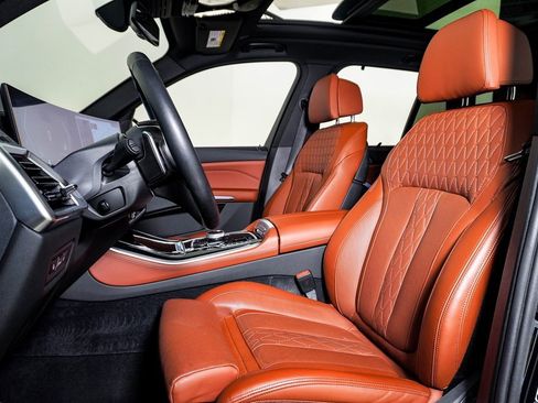 Used 2024 BMW X5 xDrive40i w/ Executive Package image 18