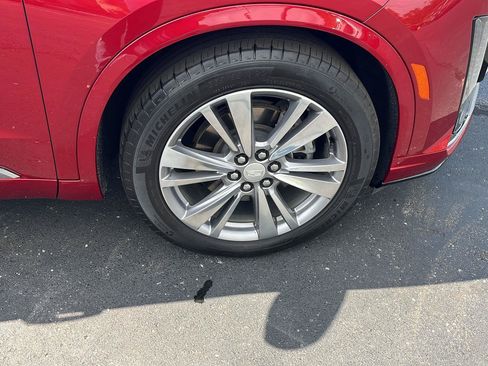 Used 2024 Cadillac XT6 Premium Luxury AWD/4WD image 36