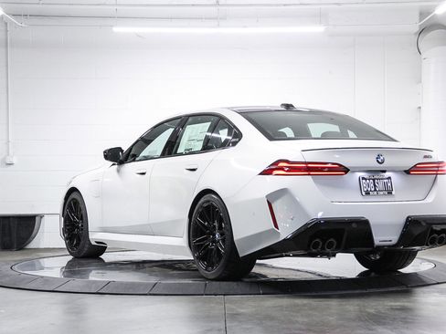 New 2026 BMW M5 AWD/4WD image 4