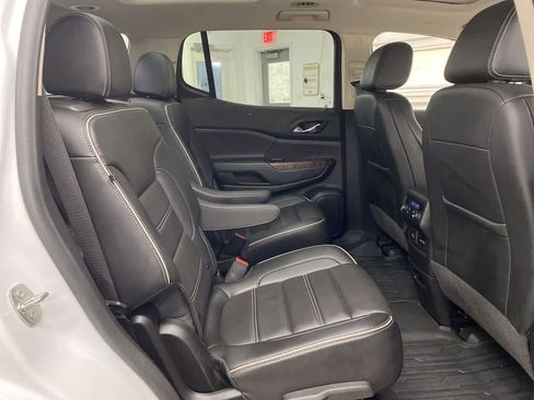 Used 2022 GMC Acadia Denali w/ Denali Ultimate Package image 17