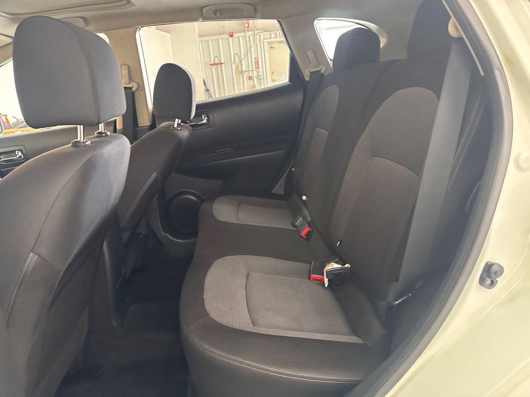 Used 2013 Nissan Rogue SV w/ Premium Pkg AWD/4WD image 16
