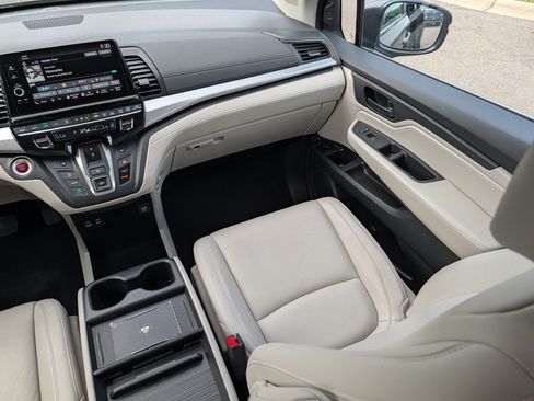 Used 2025 Honda Odyssey EX-L image 11