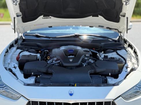 Used 2021 Maserati Ghibli S RWD image 50