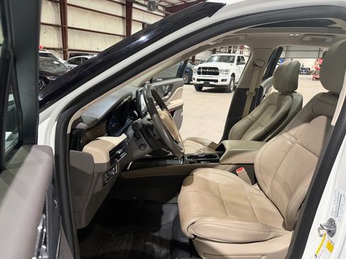 Used 2021 Lincoln Corsair Reserve w/ Equipment Group 201A AWD/4WD image 13