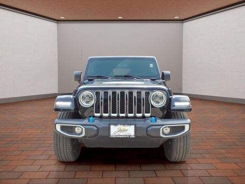 Used 2023 Jeep Wrangler Unlimited Sahara w/ Cold Weather Group AWD/4WD image 2