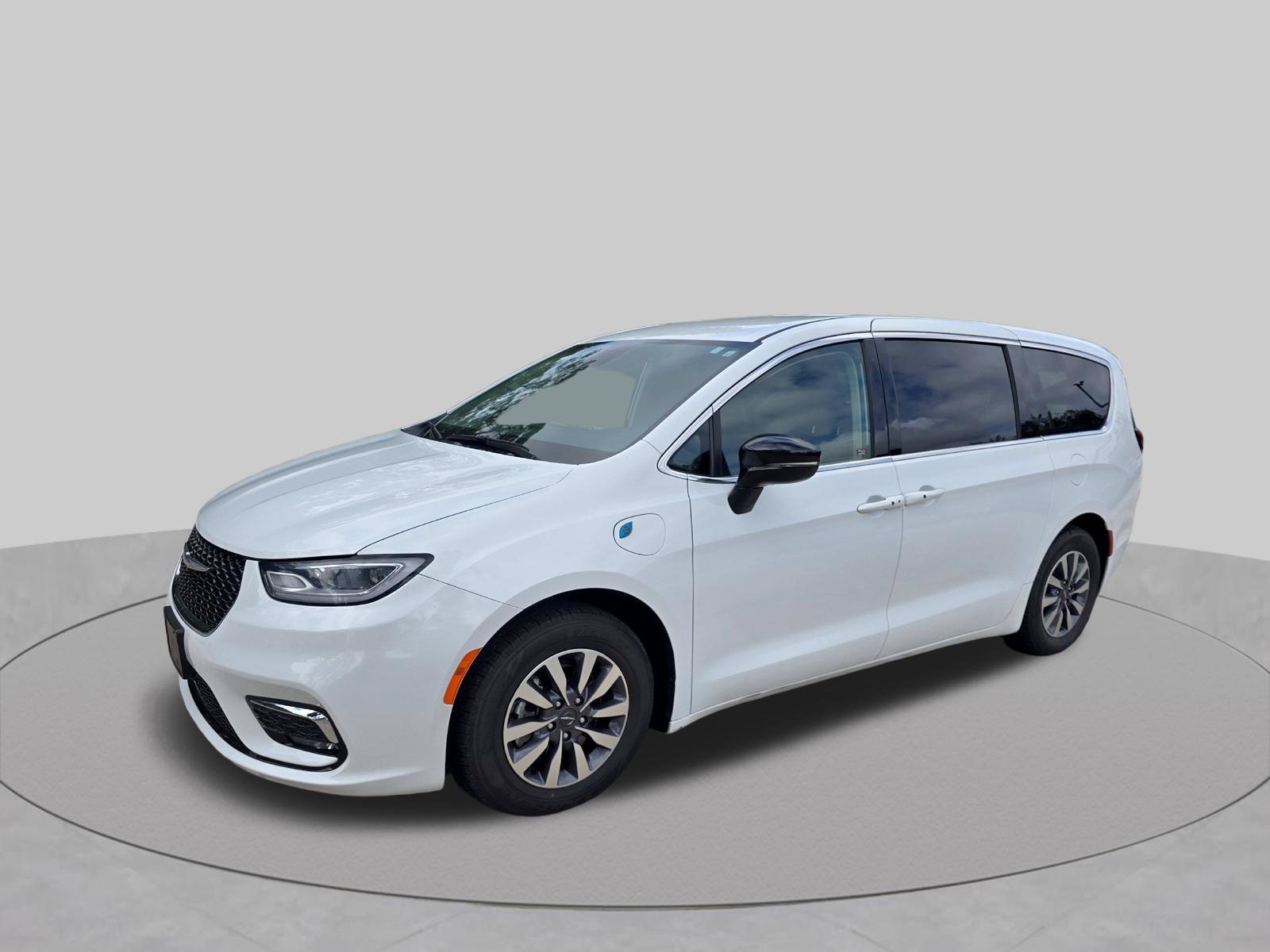 Used 2024 Chrysler Pacifica Limited FWD image 9