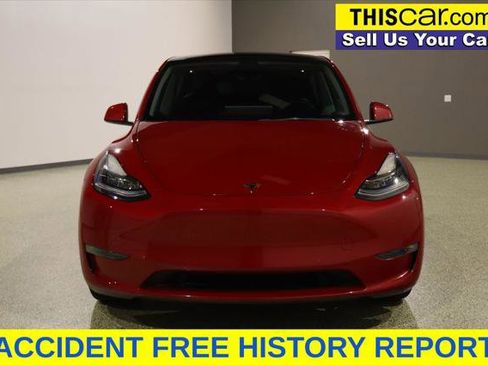 Used 2022 Tesla Model Y Long Range AWD/4WD image 2