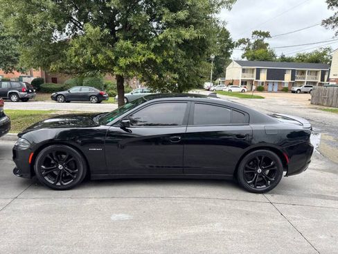 Used 2017 Dodge Charger R/T image 8