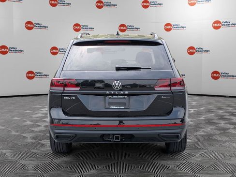 Used 2023 Volkswagen Atlas SEL AWD/4WD image 18
