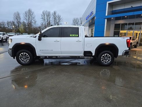 Used 2025 GMC Sierra 3500 SLE w/ SLE Value Package image 2