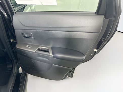 Used 2024 Mitsubishi Outlander Sport SE image 28