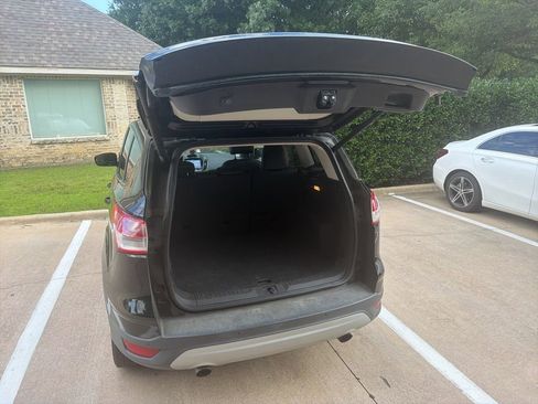 Used 2016 Ford Escape Titanium FWD image 19