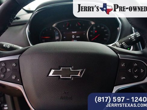 Used 2023 Chevrolet Traverse RS FWD image 14