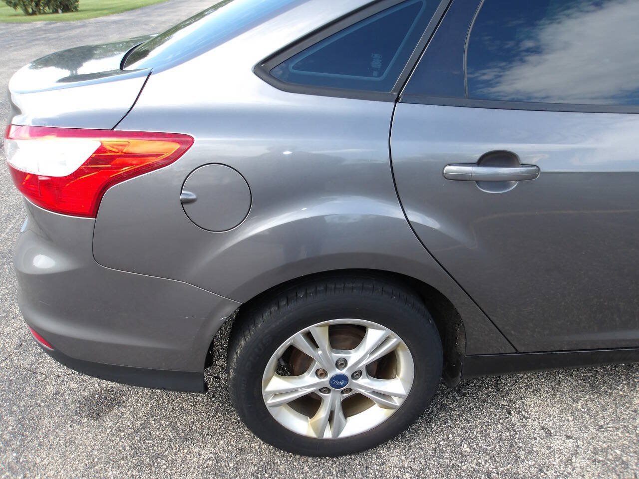 Used 2013 Ford Focus SE FWD image 31