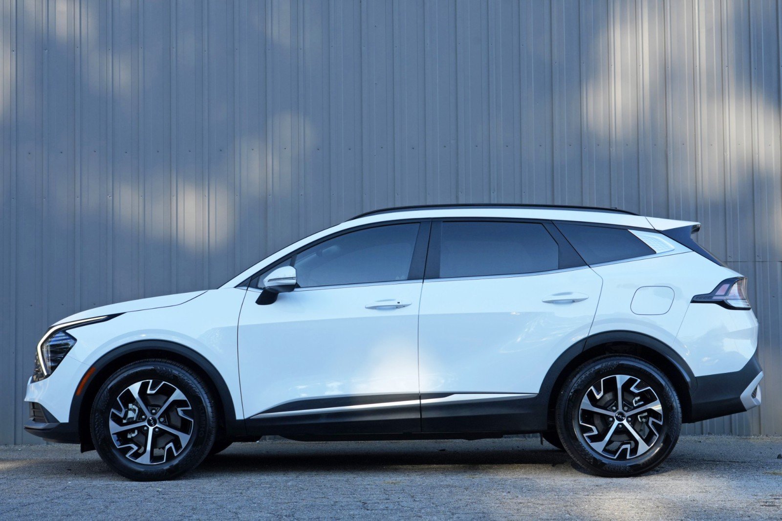 Used 2025 Kia Sportage EX w/ Premium Package FWD image 8