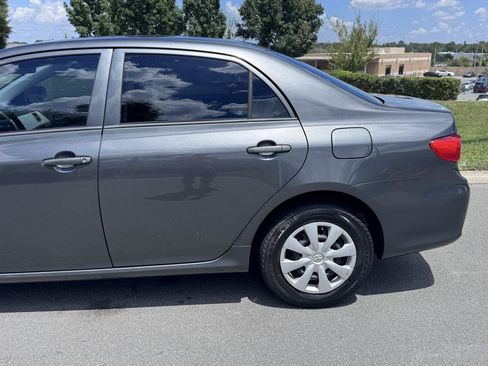 Used 2012 Toyota Corolla L FWD image 8