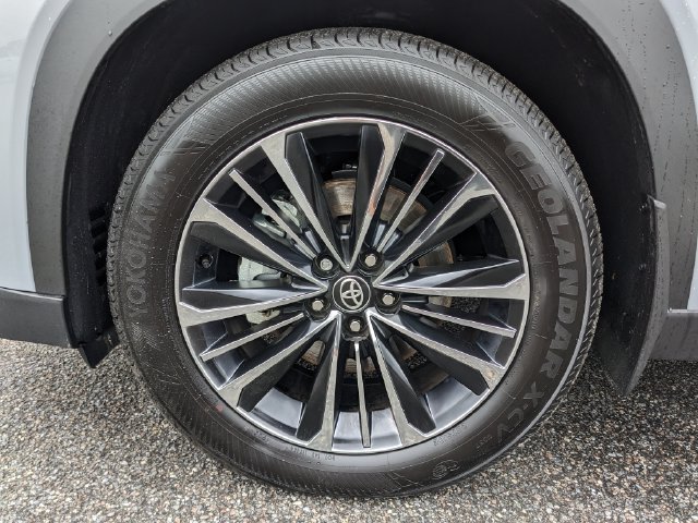 Used 2026 Toyota Grand Highlander AWD Hybrid image 11