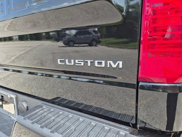 Used 2023 Chevrolet Silverado 1500 Custom Trail Boss AWD/4WD image 10