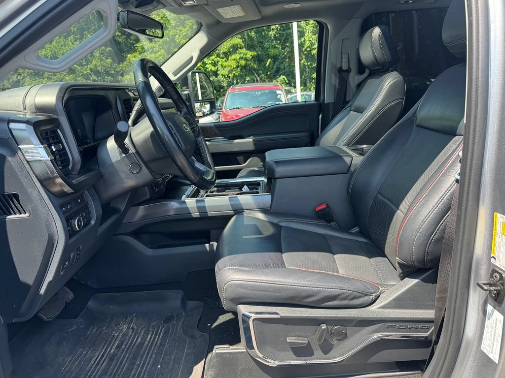 Used 2024 Ford F350 Lariat w/ Lariat Ultimate Package AWD/4WD image 26